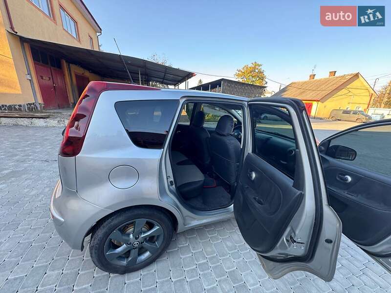 Хэтчбек Nissan Note 2011 в Черновцах фото 10 Хэтчбек Nissan Note 2011 в Черновцах