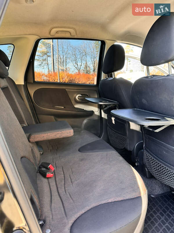 Хэтчбек Nissan Note 2009 в Богородчанах