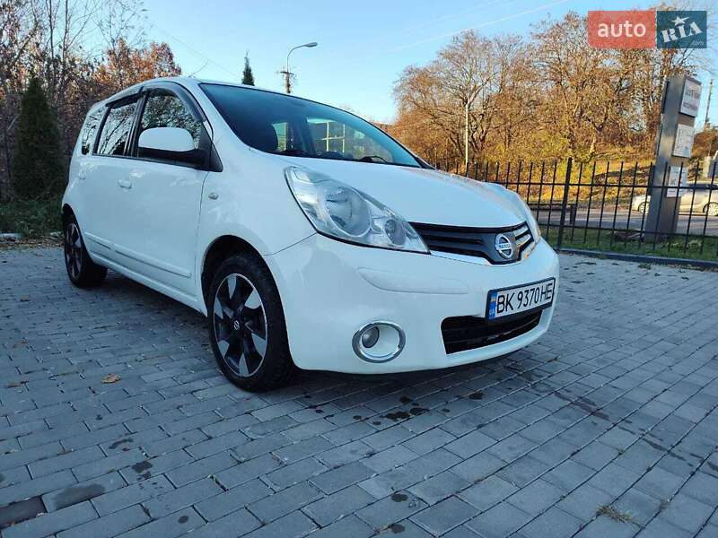 Хетчбек Nissan Note 2012 в Рівному