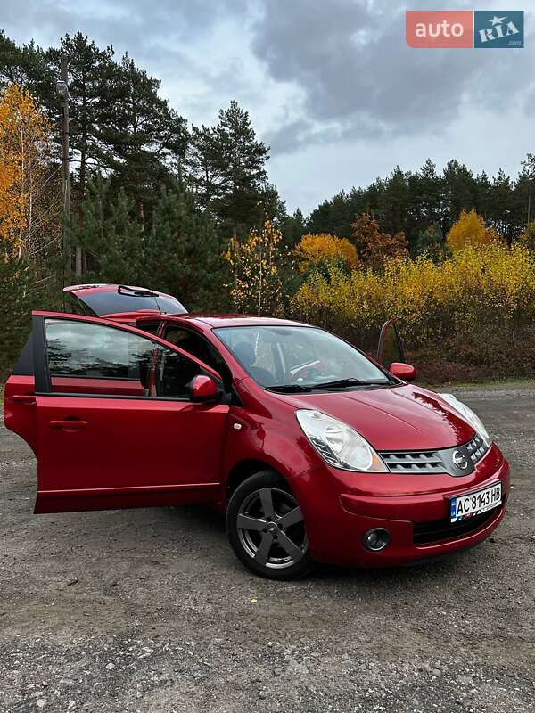 Хэтчбек Nissan Note 2008 в Киеве