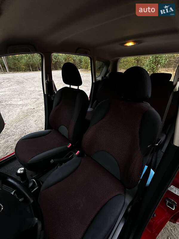 Хэтчбек Nissan Note 2008 в Киеве