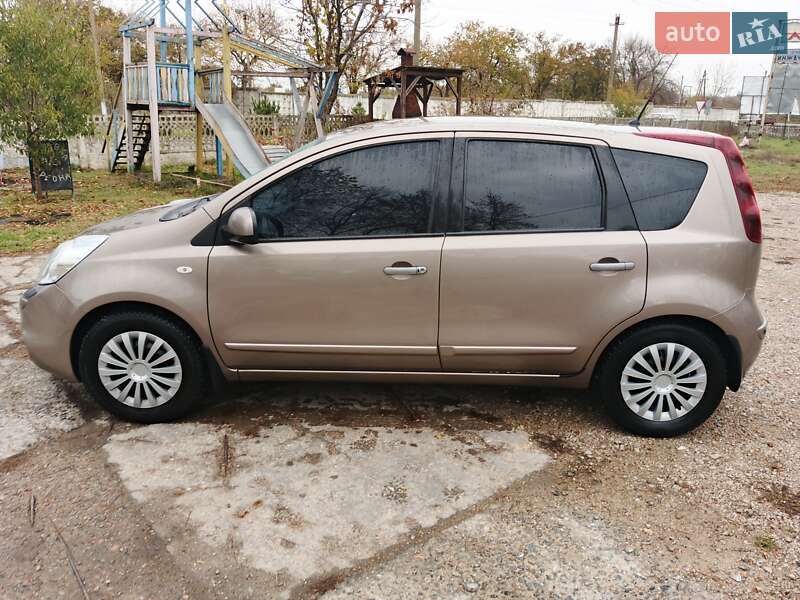 Хэтчбек Nissan Note 2011 в Овидиополе фото 9 Хэтчбек Nissan Note 2011 в Овидиополе