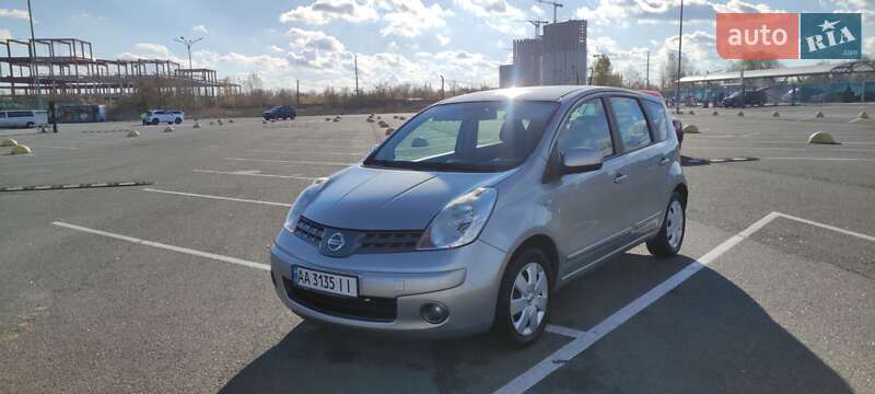 Хэтчбек Nissan Note 2008 в Трускавце