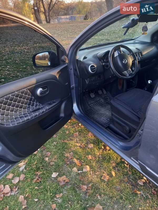 Хетчбек Nissan Note 2010 в Онуфріївці