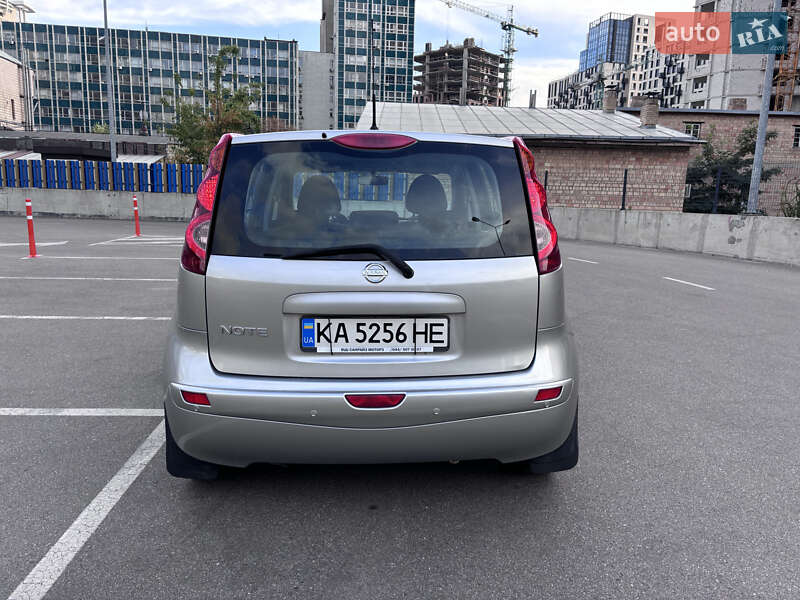 Хетчбек Nissan Note 2011 в Чернігові