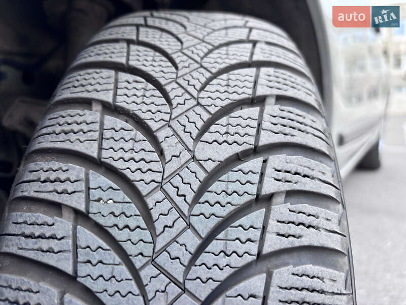 Хэтчбек Nissan Note 2011 в Чернигове