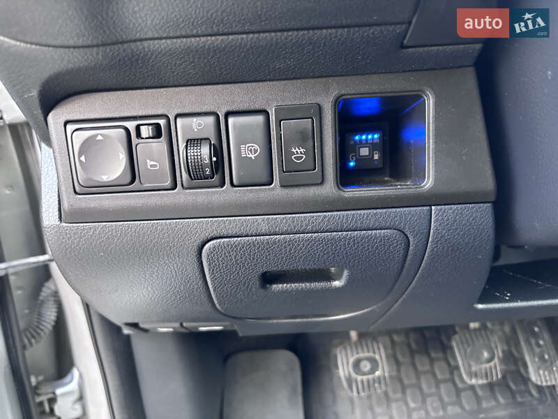 Хетчбек Nissan Note 2011 в Чернігові