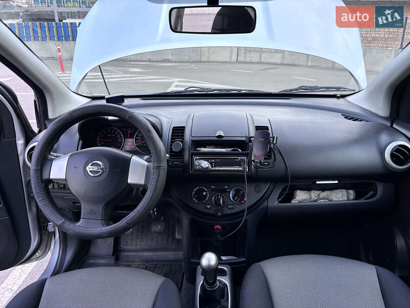 Хетчбек Nissan Note 2011 в Чернігові