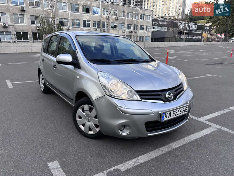 Хэтчбек Nissan Note 2011 в Чернигове