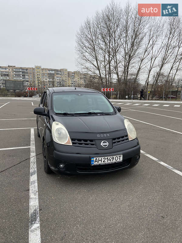 Хэтчбек Nissan Note 2007 в Киеве