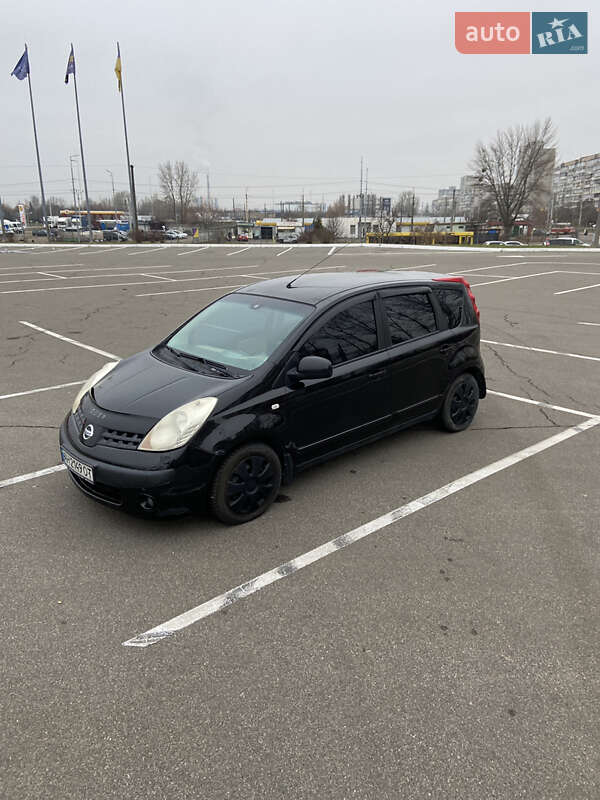 Хэтчбек Nissan Note 2007 в Киеве