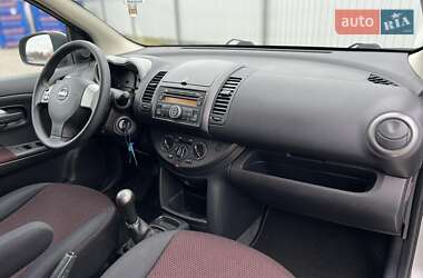 Хэтчбек Nissan Note 2007 в 