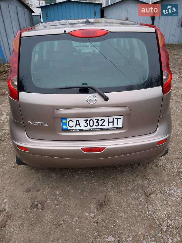 Хэтчбек Nissan Note 2013 в Умани