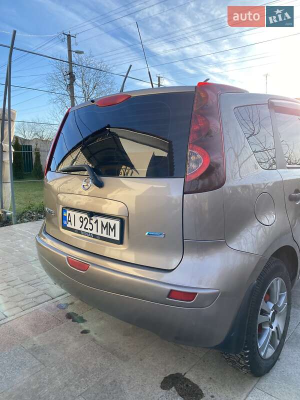 Хэтчбек Nissan Note 2011 в Андрушевке