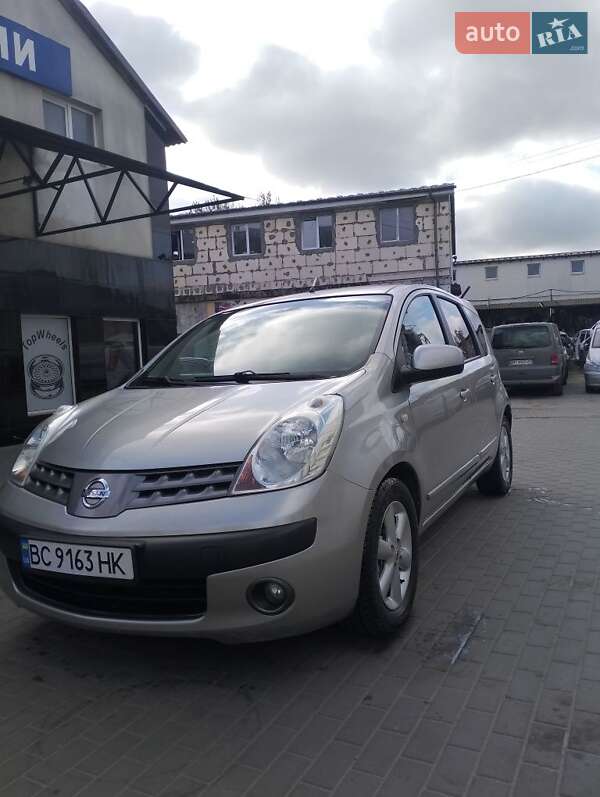 Хэтчбек Nissan Note 2006 в Винниках