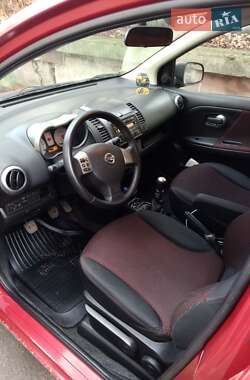 Хэтчбек Nissan Note 2008 в 