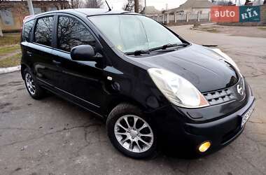 Хэтчбек Nissan Note 2006 в Первомайске