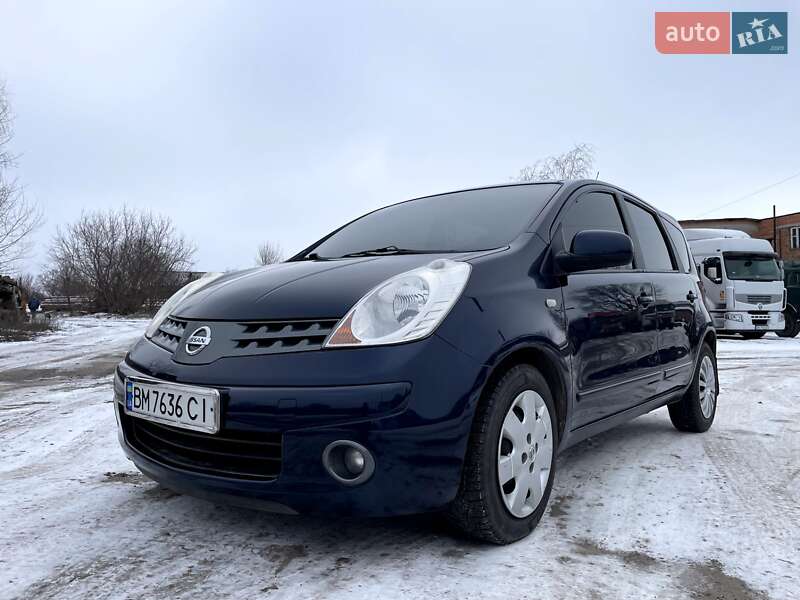 Хэтчбек Nissan Note 2007 в Ромнах