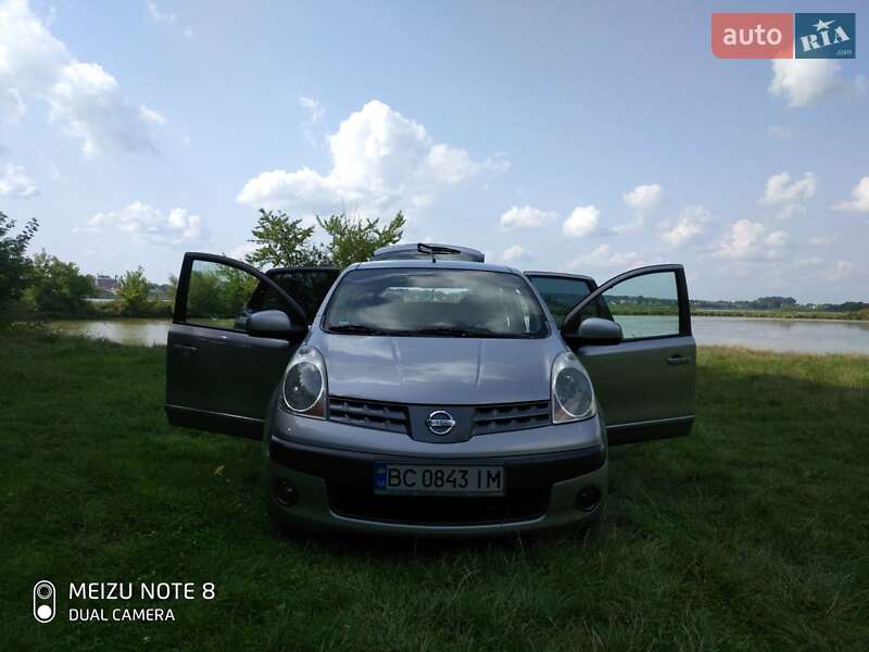 Хэтчбек Nissan Note 2007 в Городке