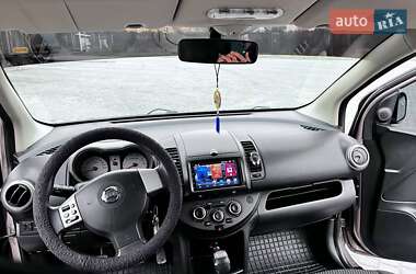 Хэтчбек Nissan Note 2007 в 