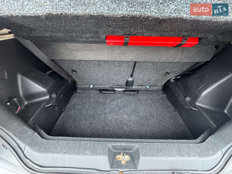 Хетчбек Nissan Note 2006 в Бродах фото 5 Хетчбек Nissan Note 2006 в Бродах