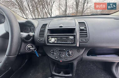 Хэтчбек Nissan Note 2006 в 