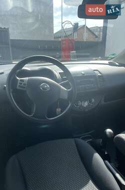 Хэтчбек Nissan Note 2006 в 