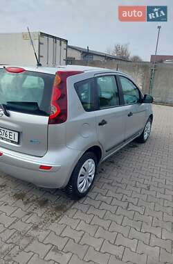 Хэтчбек Nissan Note 2010 в Луцке