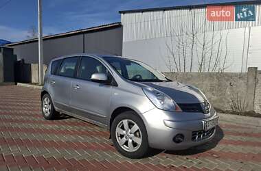 Хэтчбек Nissan Note 2007 в 