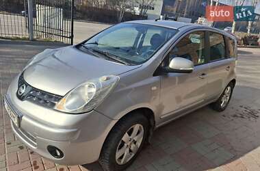 Хэтчбек Nissan Note 2007 в 