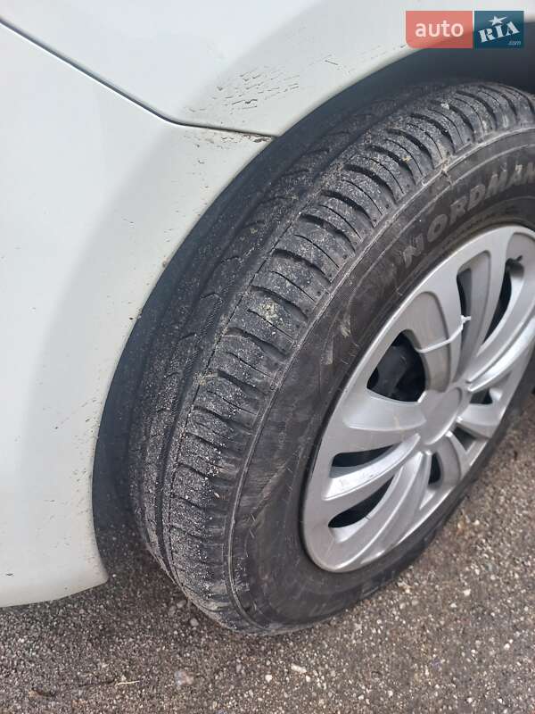 Хетчбек Nissan Note 2011 в Запоріжжі фото 6 Хетчбек Nissan Note 2011 в Запоріжжі