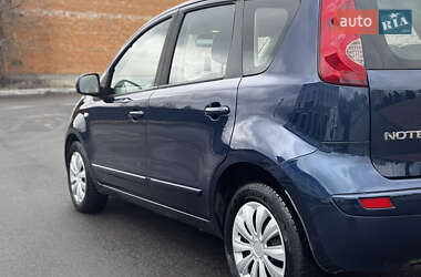 Хэтчбек Nissan Note 2007 в 