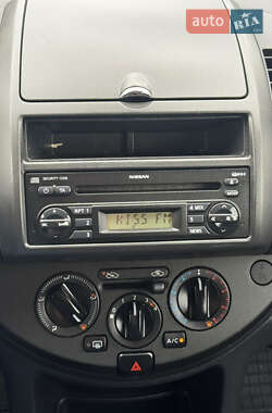Хэтчбек Nissan Note 2007 в 