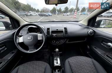 Хэтчбек Nissan Note 2006 в 