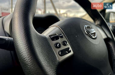 Хэтчбек Nissan Note 2008 в 