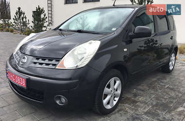 Хэтчбек Nissan Note 2007 в 