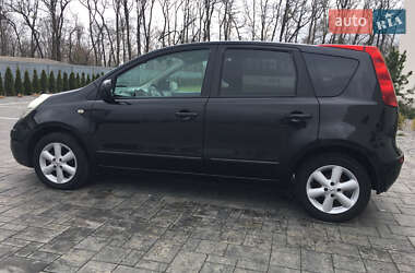 Хэтчбек Nissan Note 2007 в 