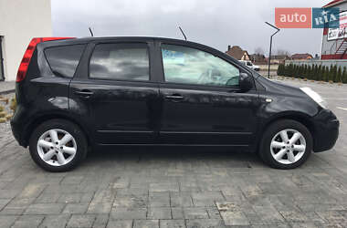 Хэтчбек Nissan Note 2007 в 