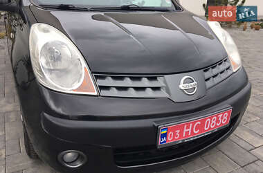 Хэтчбек Nissan Note 2007 в 