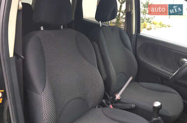 Хэтчбек Nissan Note 2007 в 
