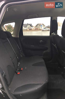Хэтчбек Nissan Note 2007 в 