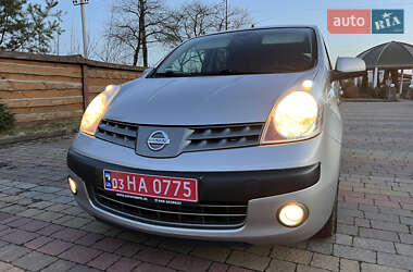 Хэтчбек Nissan Note 2006 в 