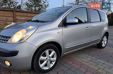 Хэтчбек Nissan Note 2006 в 