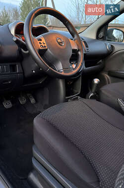 Хэтчбек Nissan Note 2006 в 