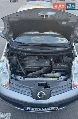 Хэтчбек Nissan Note 2006 в 