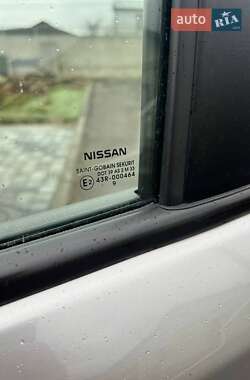 Хэтчбек Nissan Note 2009 в 