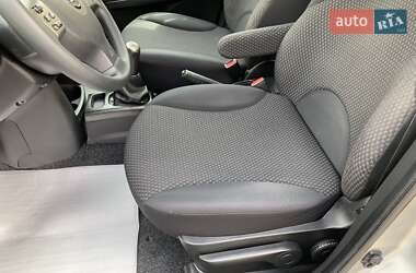 Хэтчбек Nissan Note 2007 в 