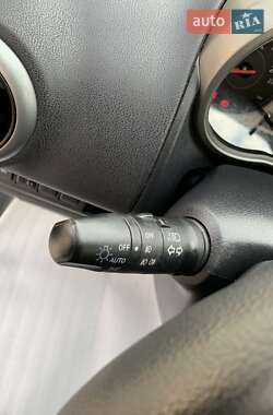 Хэтчбек Nissan Note 2007 в 