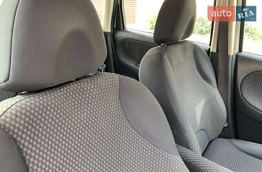 Хэтчбек Nissan Note 2007 в 