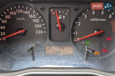 Хэтчбек Nissan Note 2008 в 